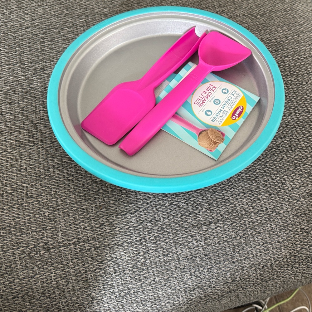 Ice cream maker